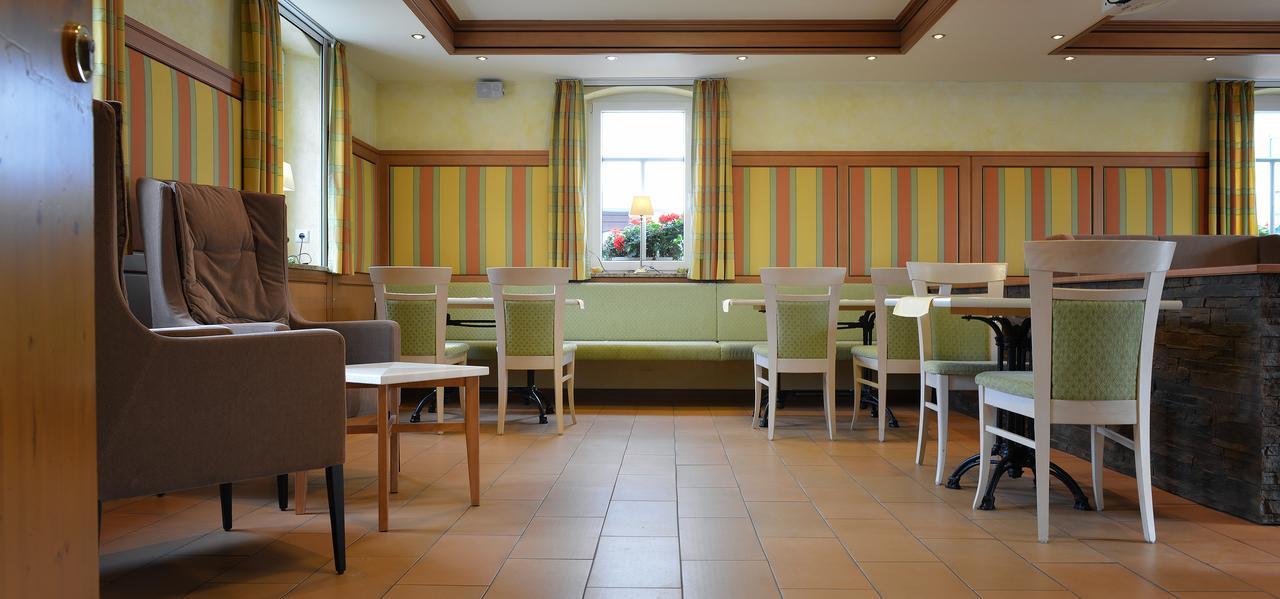 Hotel Goldenes Fass In Rothenburg Ob Der Tauber Exterior photo