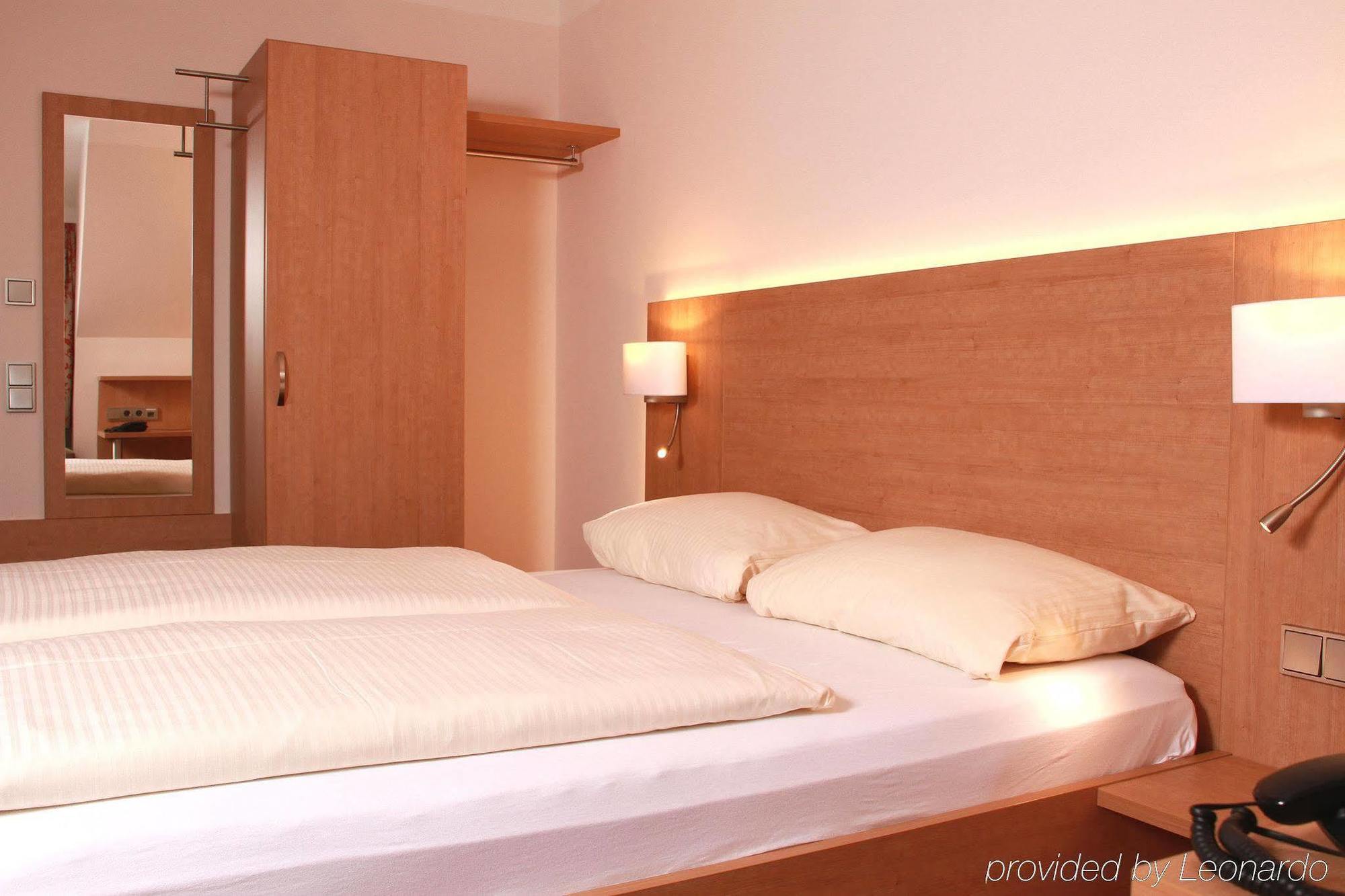 Hotel Goldenes Fass In Rothenburg Ob Der Tauber Exterior photo