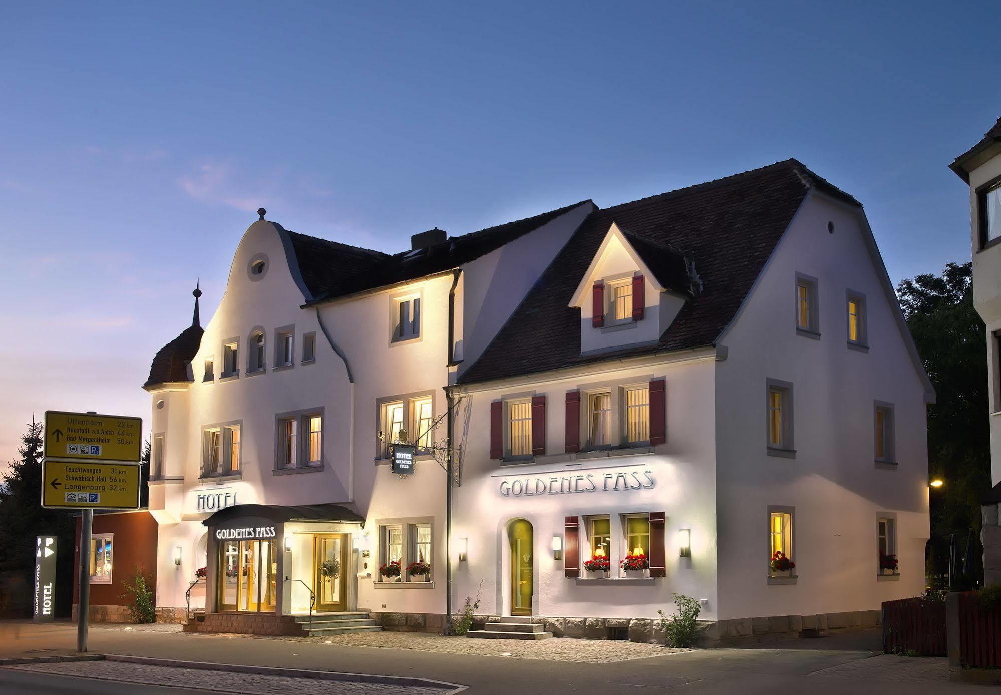 Hotel Goldenes Fass In Rothenburg Ob Der Tauber Exterior photo