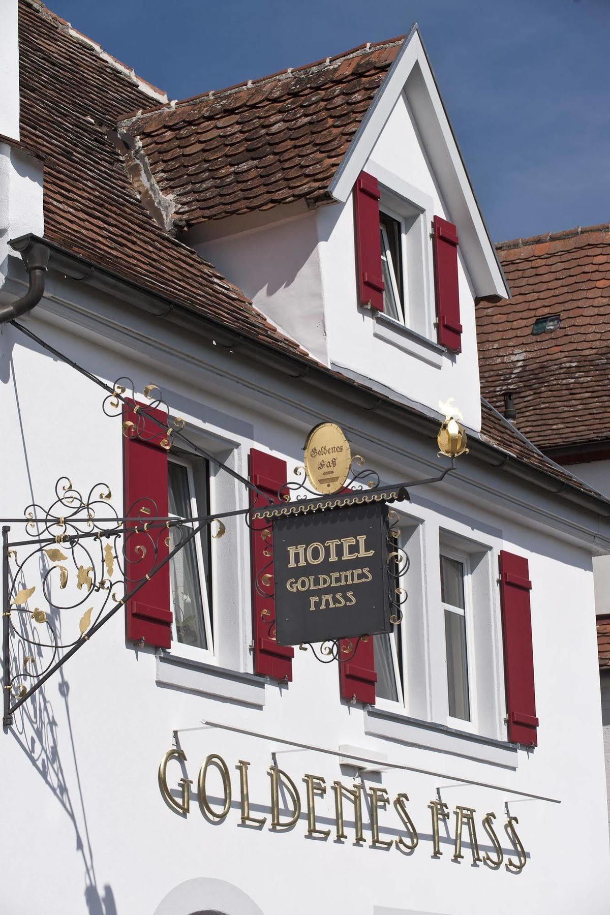 Hotel Goldenes Fass In Rothenburg Ob Der Tauber Exterior photo